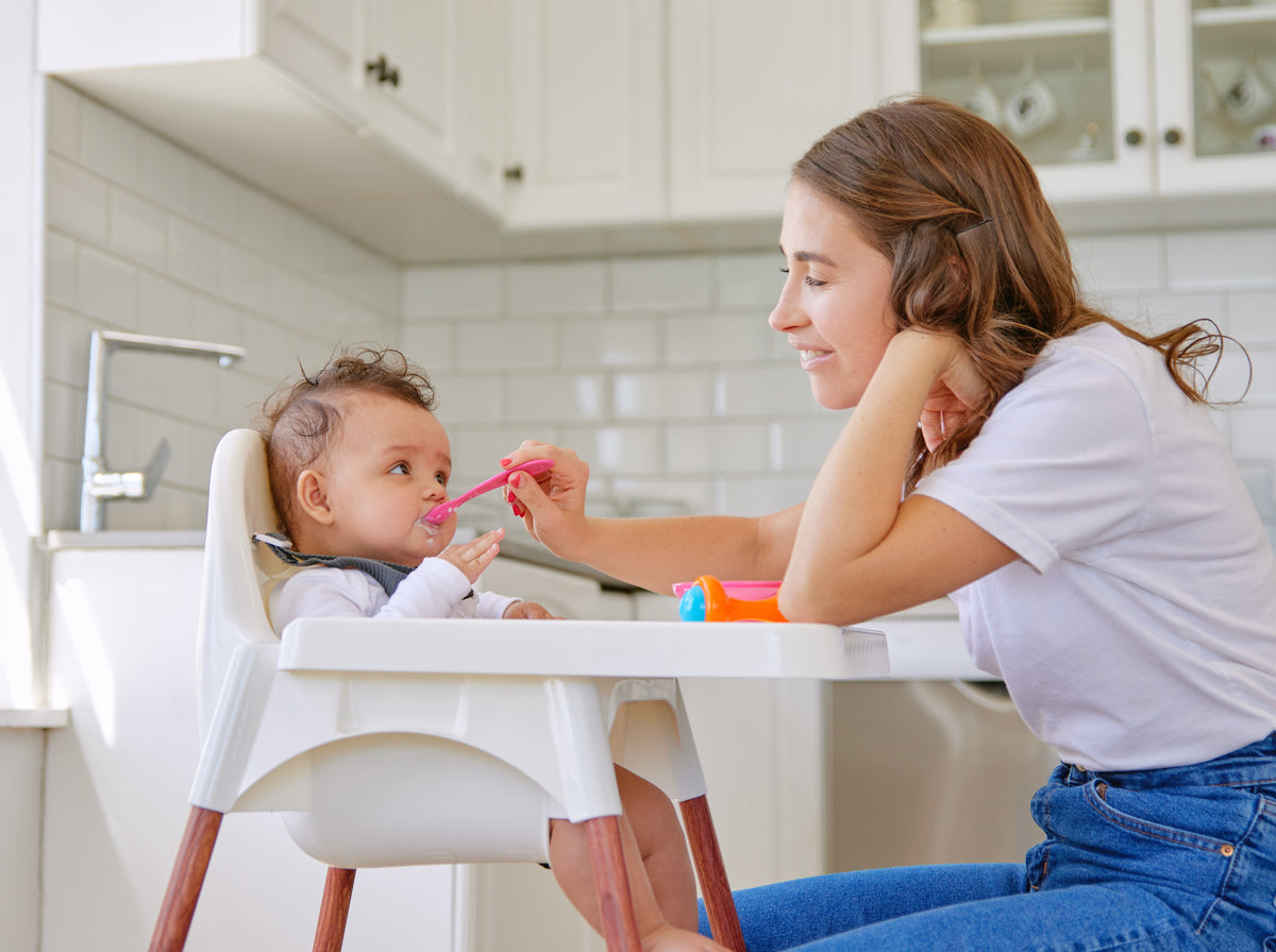 Introduction des allergènes chez le bébé : pourquoi la régularité et les quantités comptent aussi ?